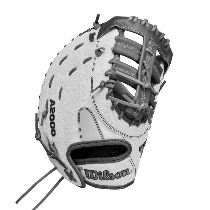 WBW102682_0_A2000_FP_Classic_Fastpitch_1B_125_CoalGrey_WhiteSS.png