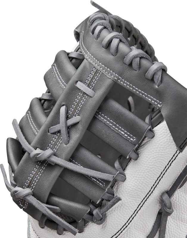 WBW102682 Fastpitch Classics Series Wilson A2000 1620FPSS 12.5 inch First Base Mitt