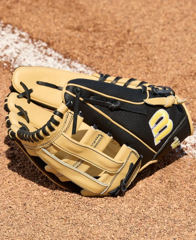 WBW10411612 Wilson A2000 DW5 12 inch Black/Blonde Utility Baseball Glove(Classics Series)