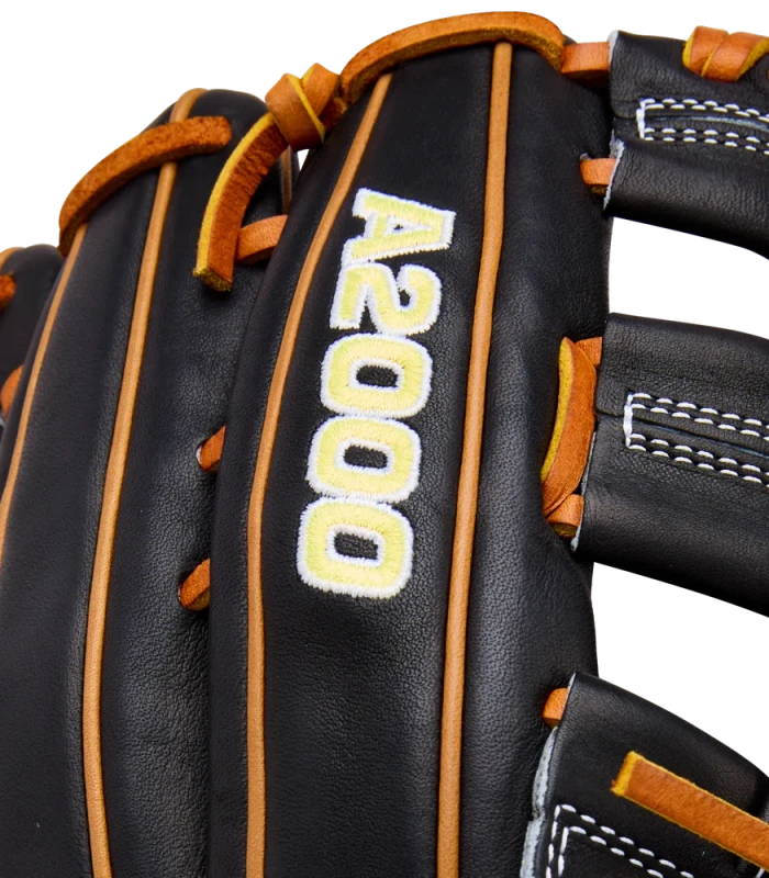 WBW104121125 Wilson A2000 1750 12.5 inch Black Outfield Baseball Glove (Classics Series)