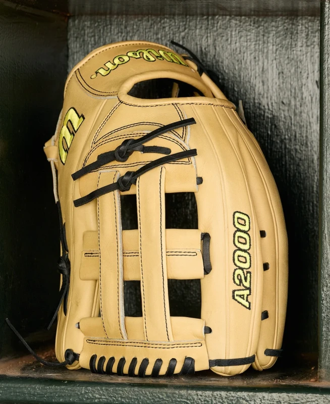 WBW1041231275 Wilson A2000 1777 12.75 inch Blonde Black Outfield Baseball Glove (Classics Series)