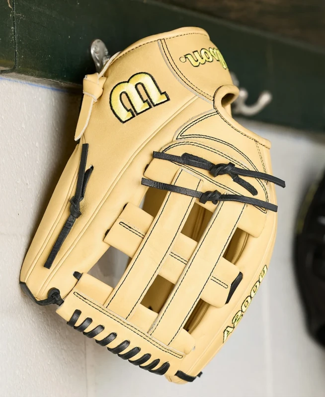 WBW1041231275 Wilson A2000 1777 12.75 inch Blonde Black Outfield Baseball Glove (Classics Series)