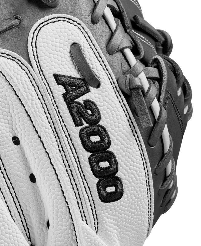WBW10268134 Wilson A2000 FPCM23 34 inch Fastpitch Softbal Catcher Mitt White / Grey