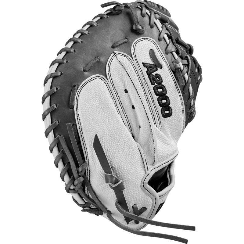 WBW10268134 Wilson A2000 FPCM23 34 inch Fastpitch Softbal Catcher Mitt White / Grey