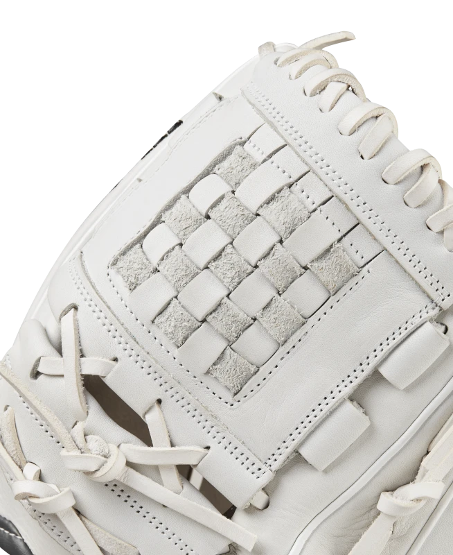 A1000® P12 Pitcher’s Fastpitch Softball Glove